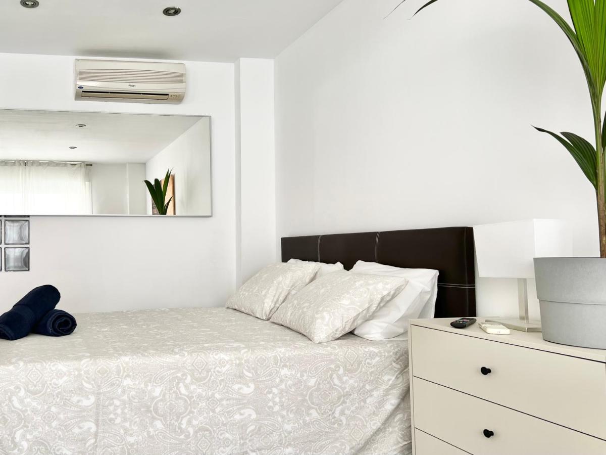 Apartamentos Varela 14 Malaga Exterior photo